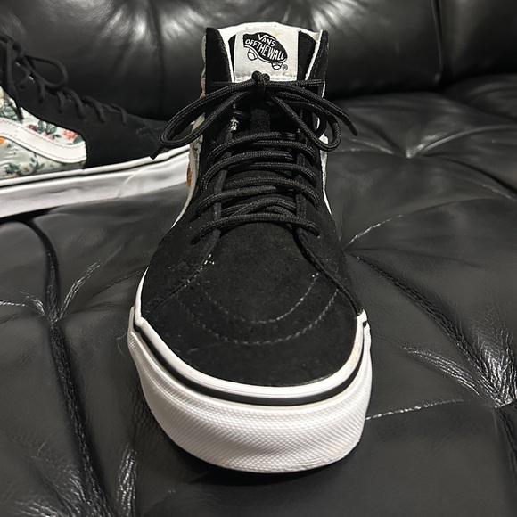 Vans Black and Floral Sk8-Hi Tapered Shoe - Picture 13 of 15
